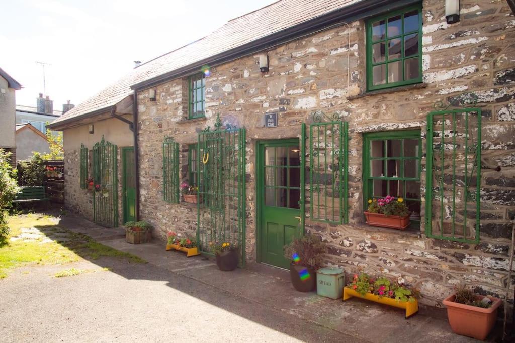فيلا Yr Hen Efail - Old Smithy Tregaron المظهر الخارجي الصورة